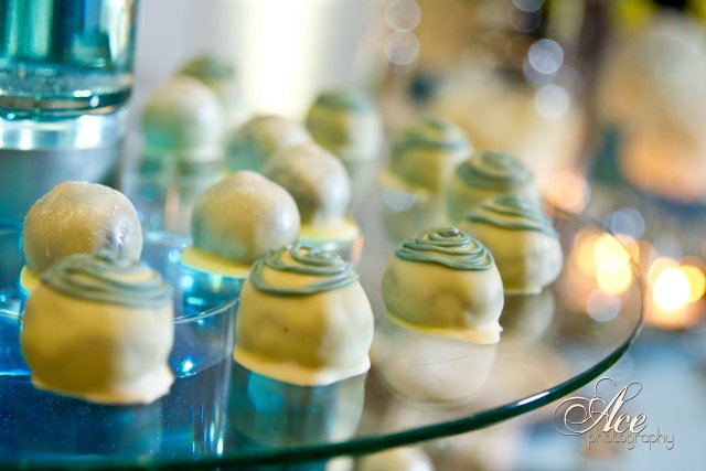 enchanted brides, bridal show, chef's market, blue and white